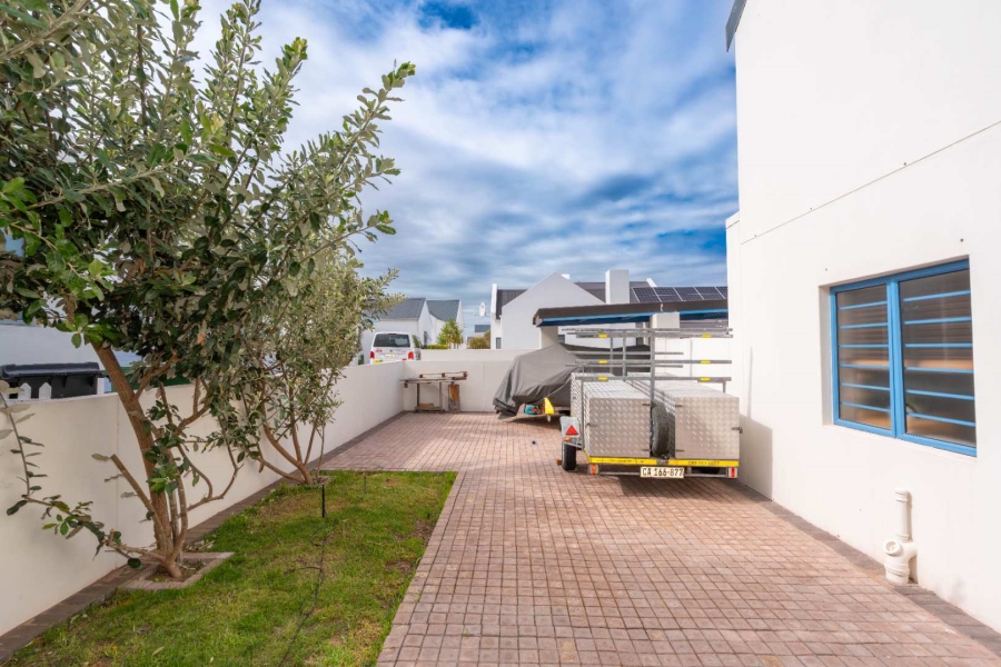 3 Bedroom Property for Sale in Blue Lagoon Western Cape